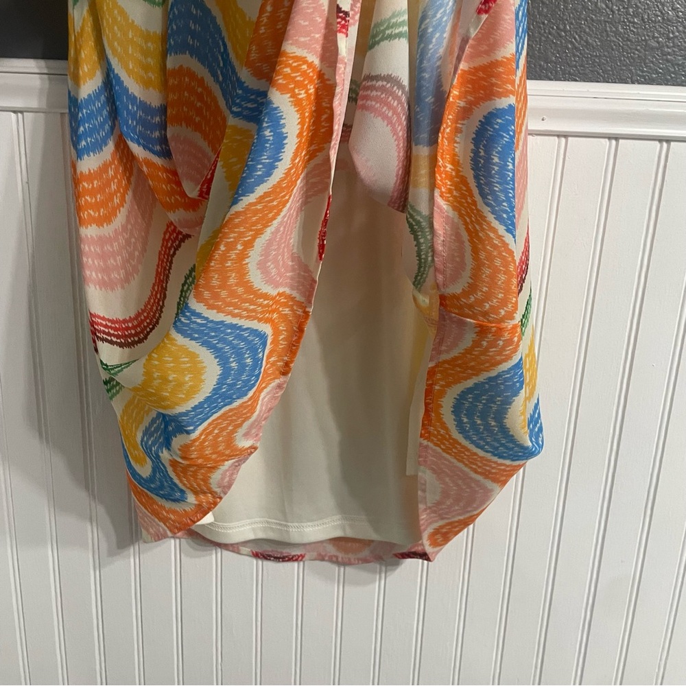 Colorful Wave Pattern Dress - Picture 3 of 4